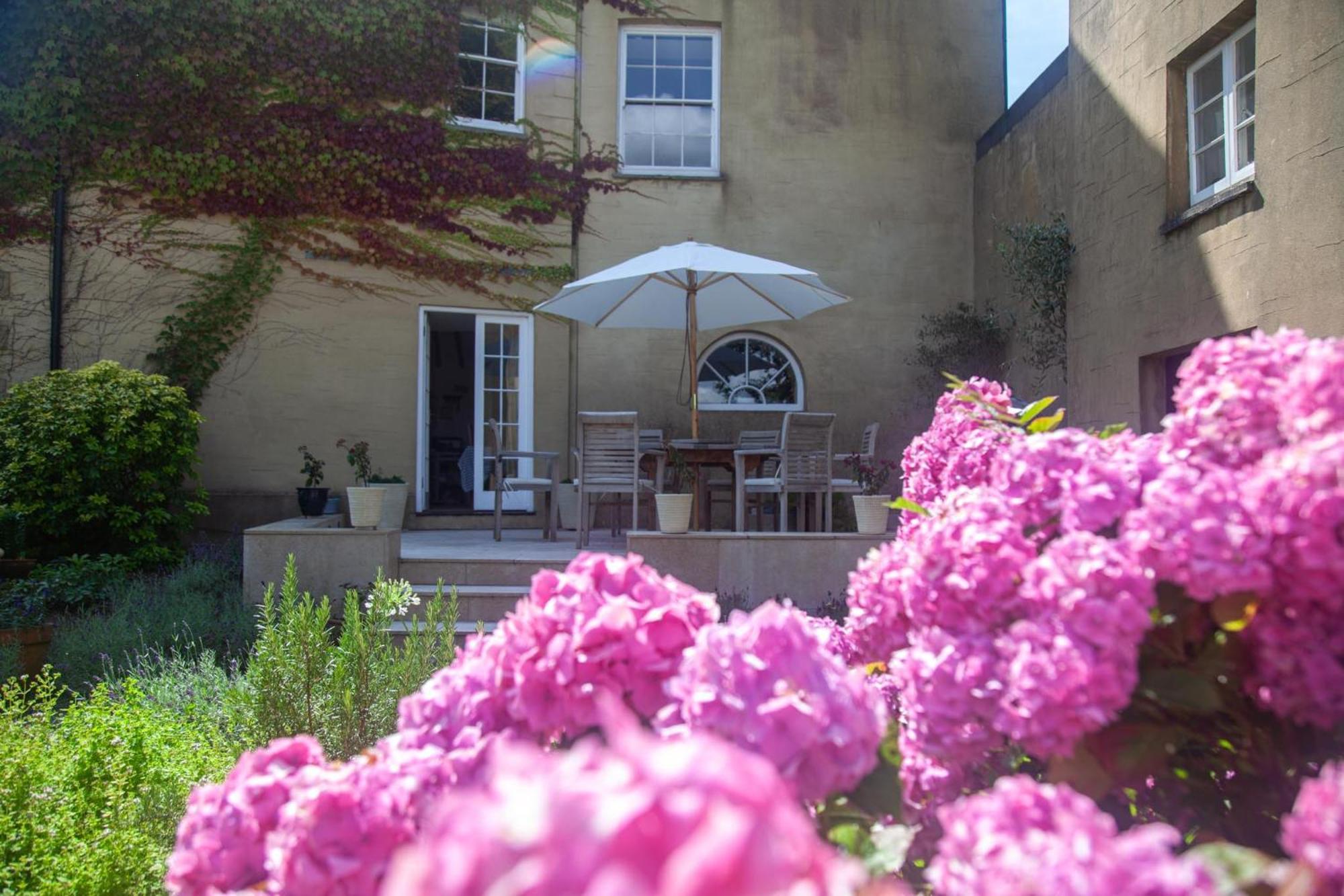 Clemenstone House B&B Cowbridge Exteriör bild