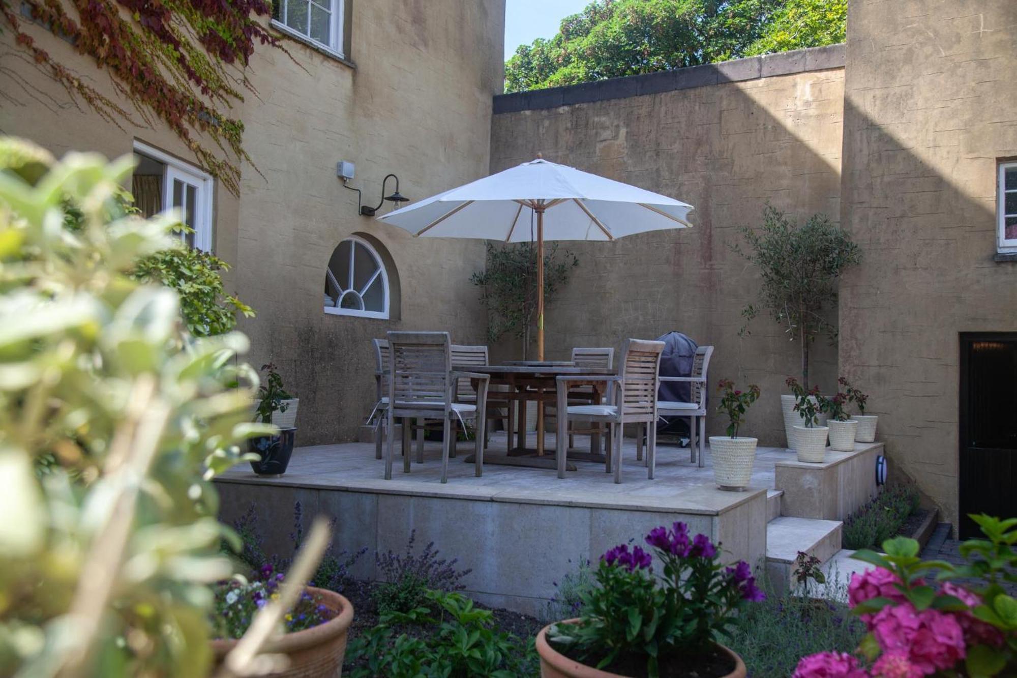 Clemenstone House B&B Cowbridge Exteriör bild